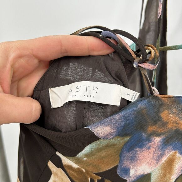 ASTR The Label Brown Floral Surplice Spaghetti Strap Maxi Dress Size Small S - Picture 9 of 10